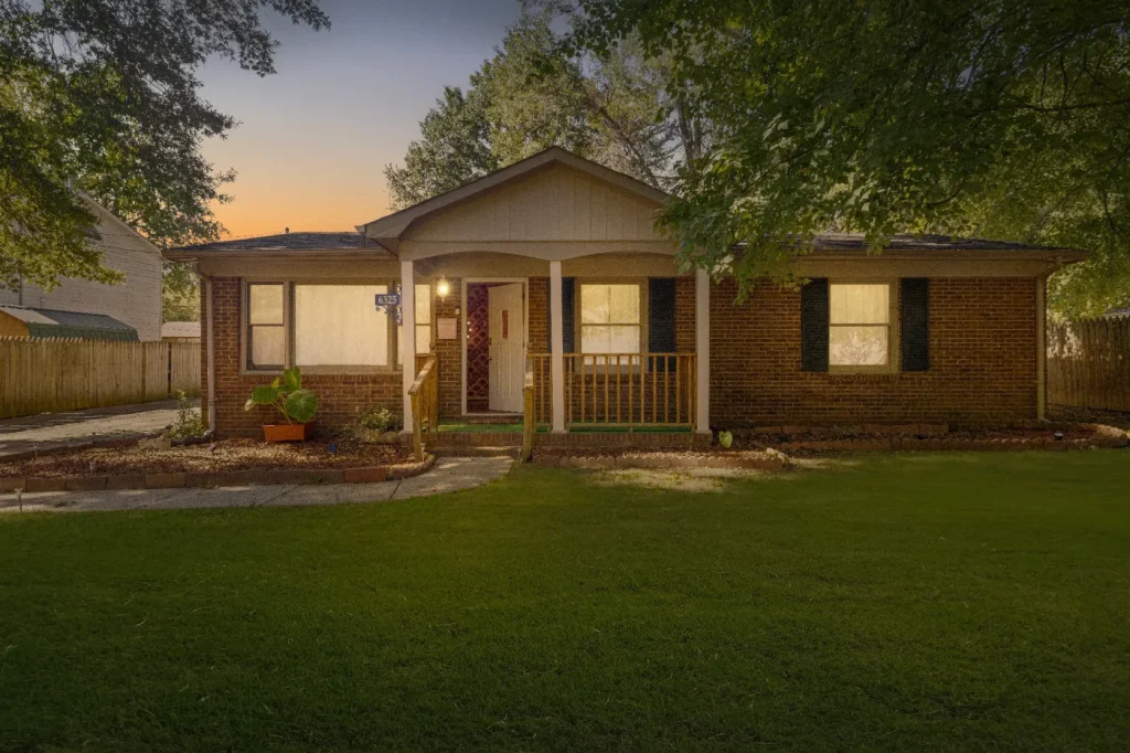 Professional Airbnb Photoshoot 70’s Barbie-Themed 2